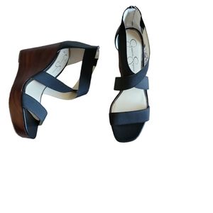 Siana Wooden Wedge